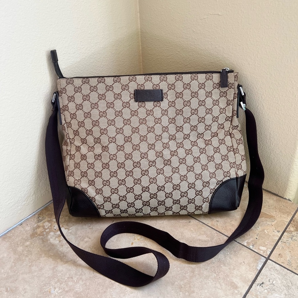 SOLD!!!!!! Gucci GG Monogram Crossbody Shoulder Bag